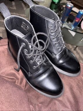 Dr. Martens Black Leather Lace-Up Ankle EMMELINE
Smooth Lace Up Boots